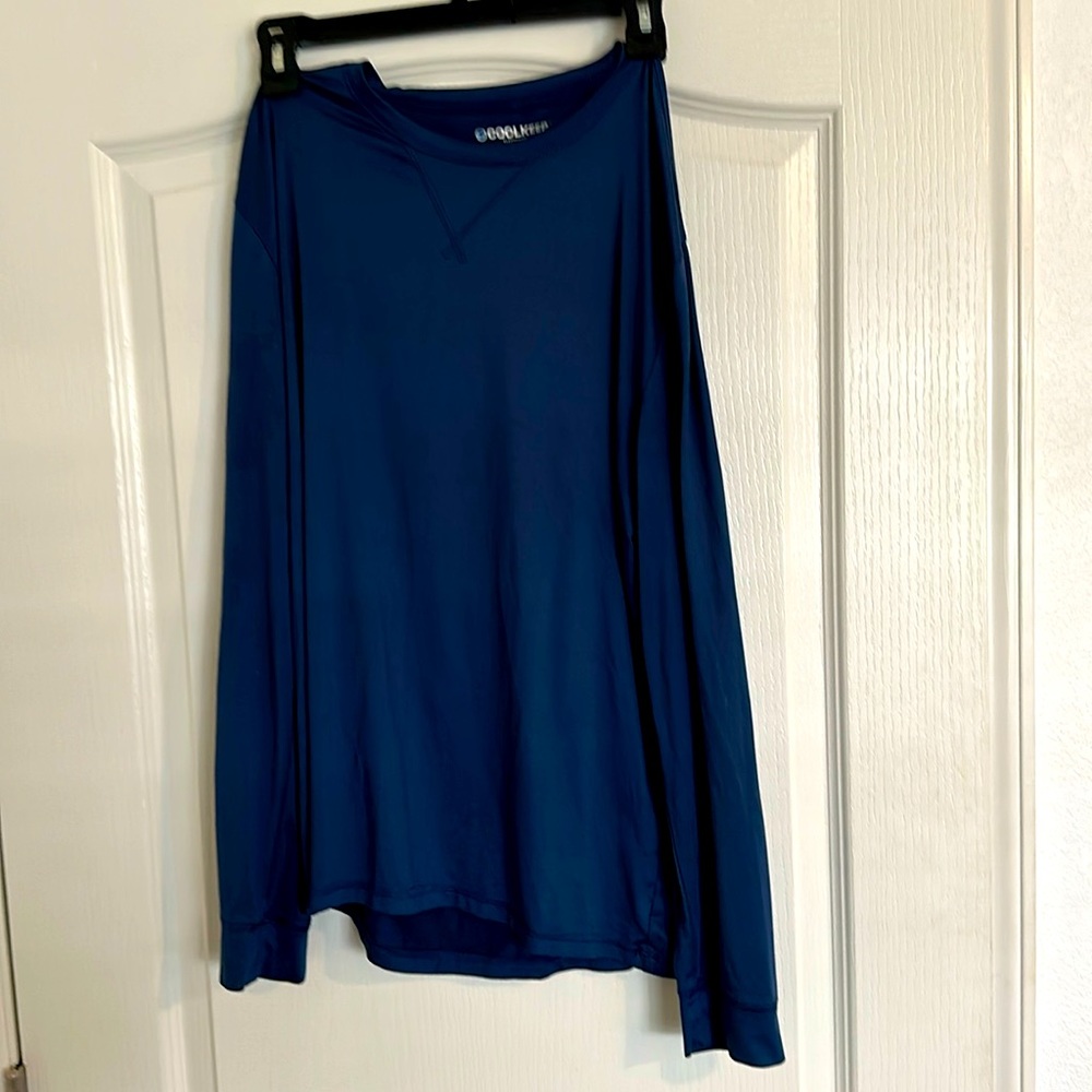 Blue coolkeep wicker shirt like new